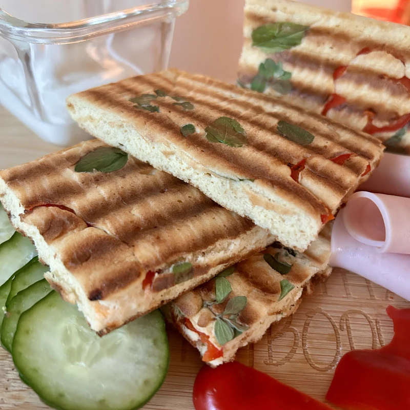 Würziges Panini nach Focaccia-Art 🌿, fertiges Gericht auf dem Hauptfoto
